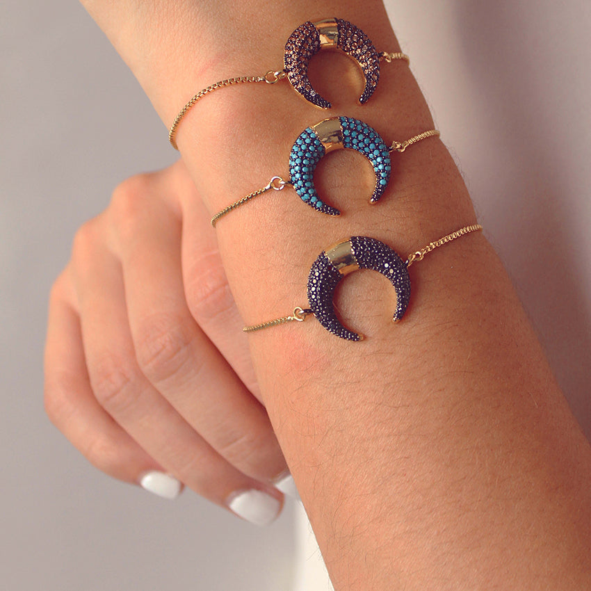Brazalete ajustable cuerno invertido negro