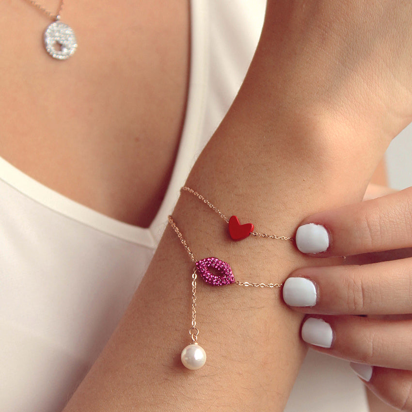 Brazalete de cadena rose gold labios rosa